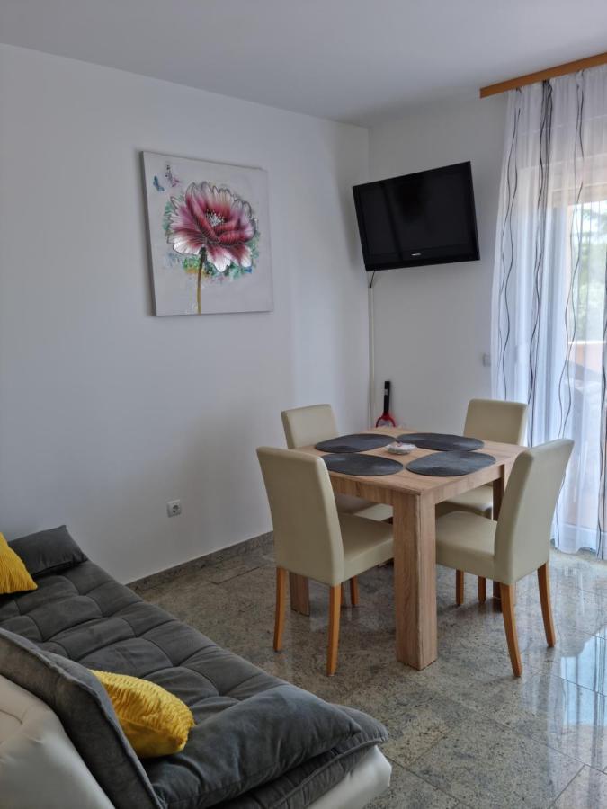 Appartments D&D Peroj Exteriér fotografie