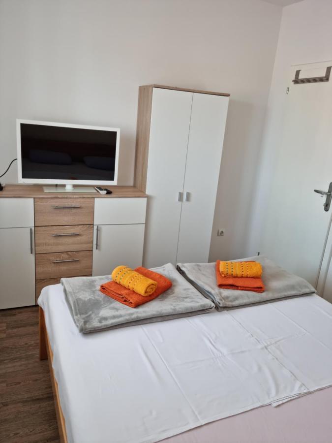Appartments D&D Peroj Exteriér fotografie