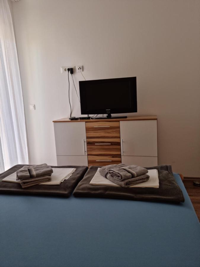 Appartments D&D Peroj Exteriér fotografie
