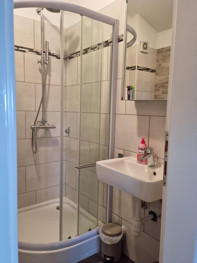 Appartments D&D Peroj Exteriér fotografie